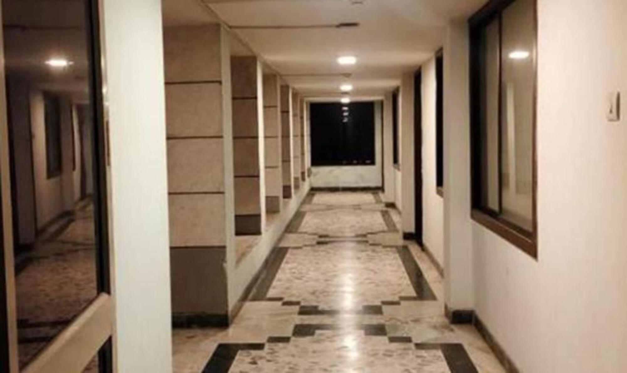 Hotel Sun N Step Club أحمد أباد المظهر الخارجي الصورة